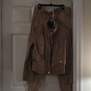 Khaki moto